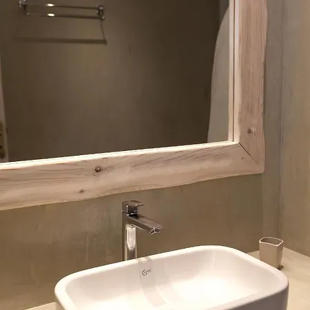 Caldera Butterfly Messaria (Santorini)